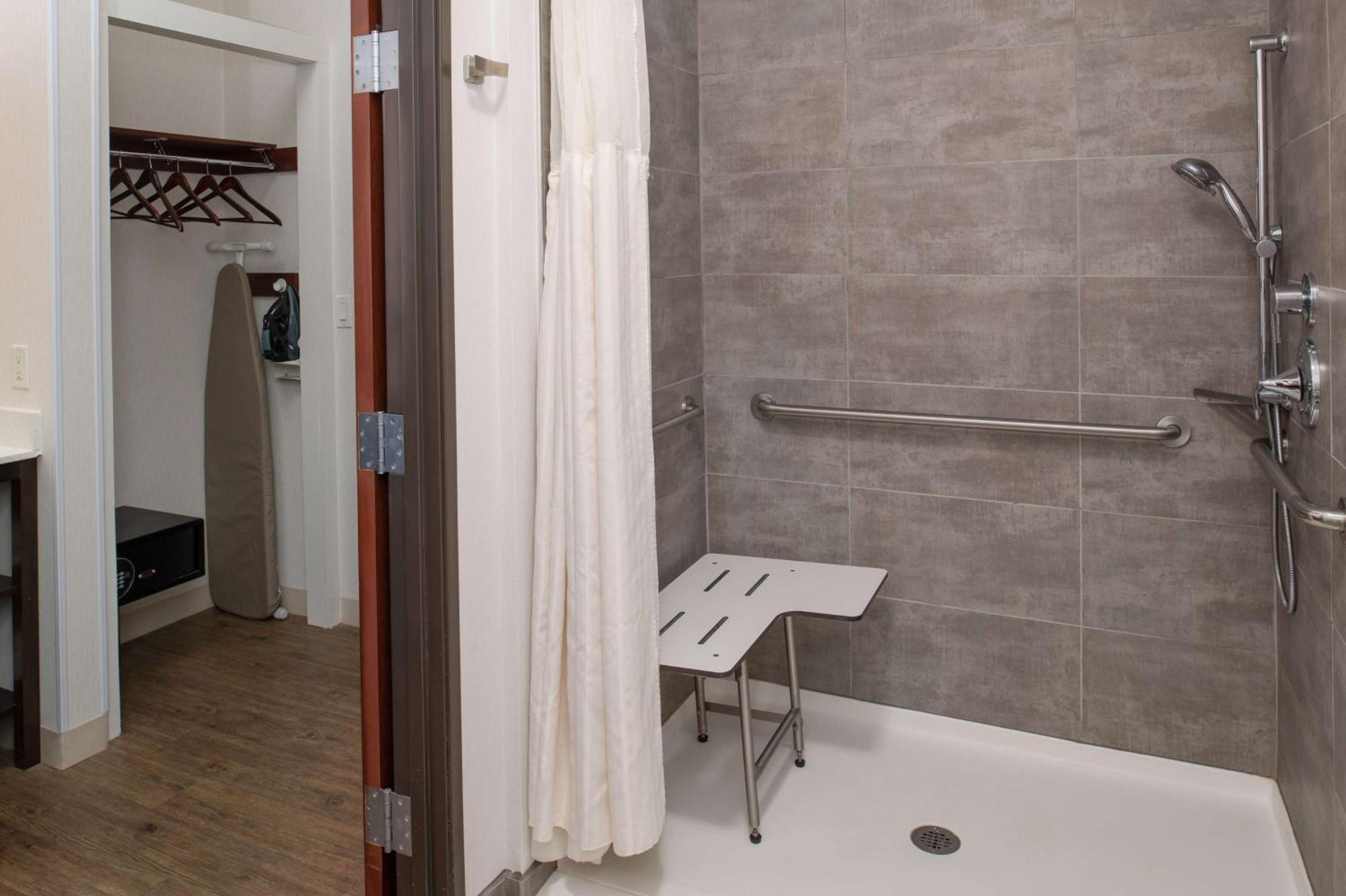 Hotel Doubletree By Hilton